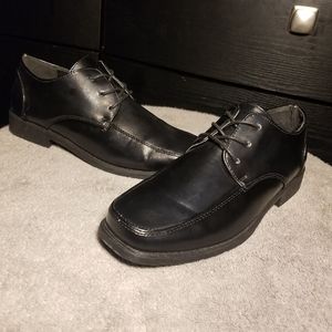Size 5 dress shoes